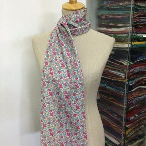 Vintage Liberty Silk Scarf, Twill Silk Scarf, Vintage Silk Muffler, Vintage Neck Scarf, Vintage Neck Accessories, Vintage Silk Scarf,