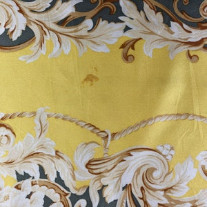 Foulard En Soie Nazareno Gabrielli Occasion - Modèle Multicolore, Accessoire Femme