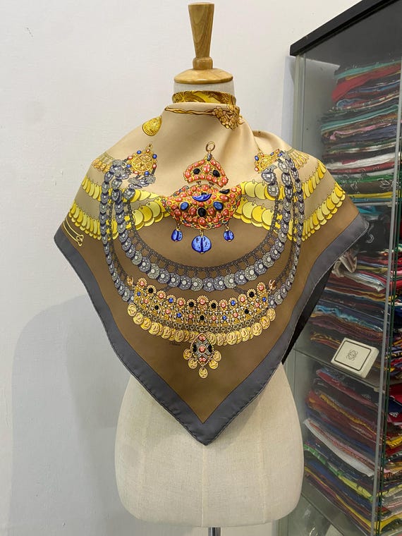 Foulard Hermès Kosmima En Soie - Multicouleur - Occasion - France - Écharpe Carrée Ou Bandana