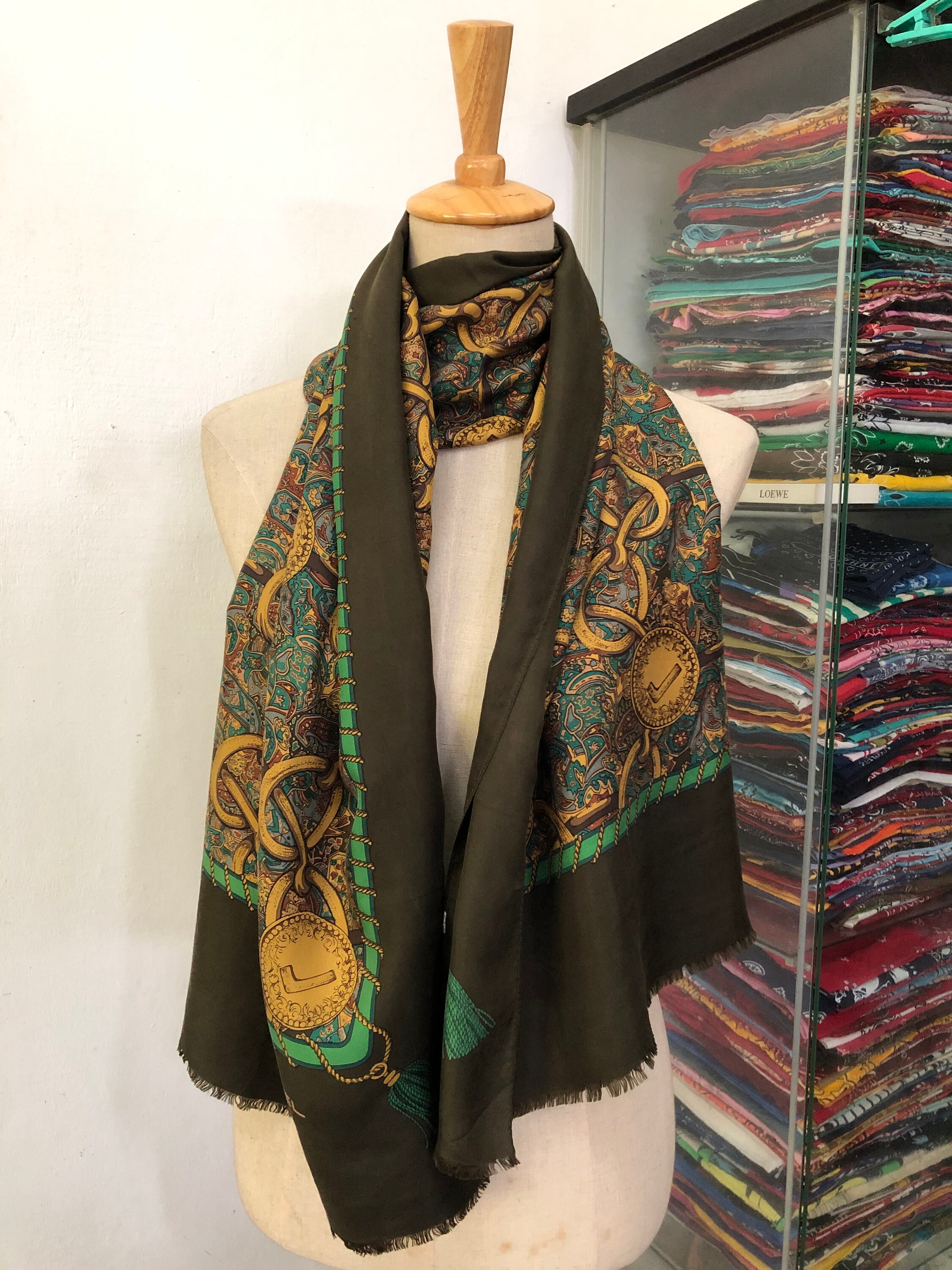 【 VINTAGE 】 Silk Lavaliere Scarf Vintage Monique Valery Silk Scarf, Twill Silk Scarf, Vintage