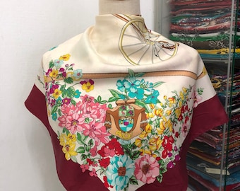 GUCCI カップ柄 ヴィンテージ シルクスカーフ 00年代 状態良好 GUCCI カップ柄 ヴィンテージ シルクスカーフ 00年代 状態良好