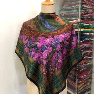 Vintage Kinloch Anderson Silk Scarf, Twill Silk Scarf,  Vintage Neck Scarf, Vintage Neck Accessories, Vintage Italian Silk Scarf,