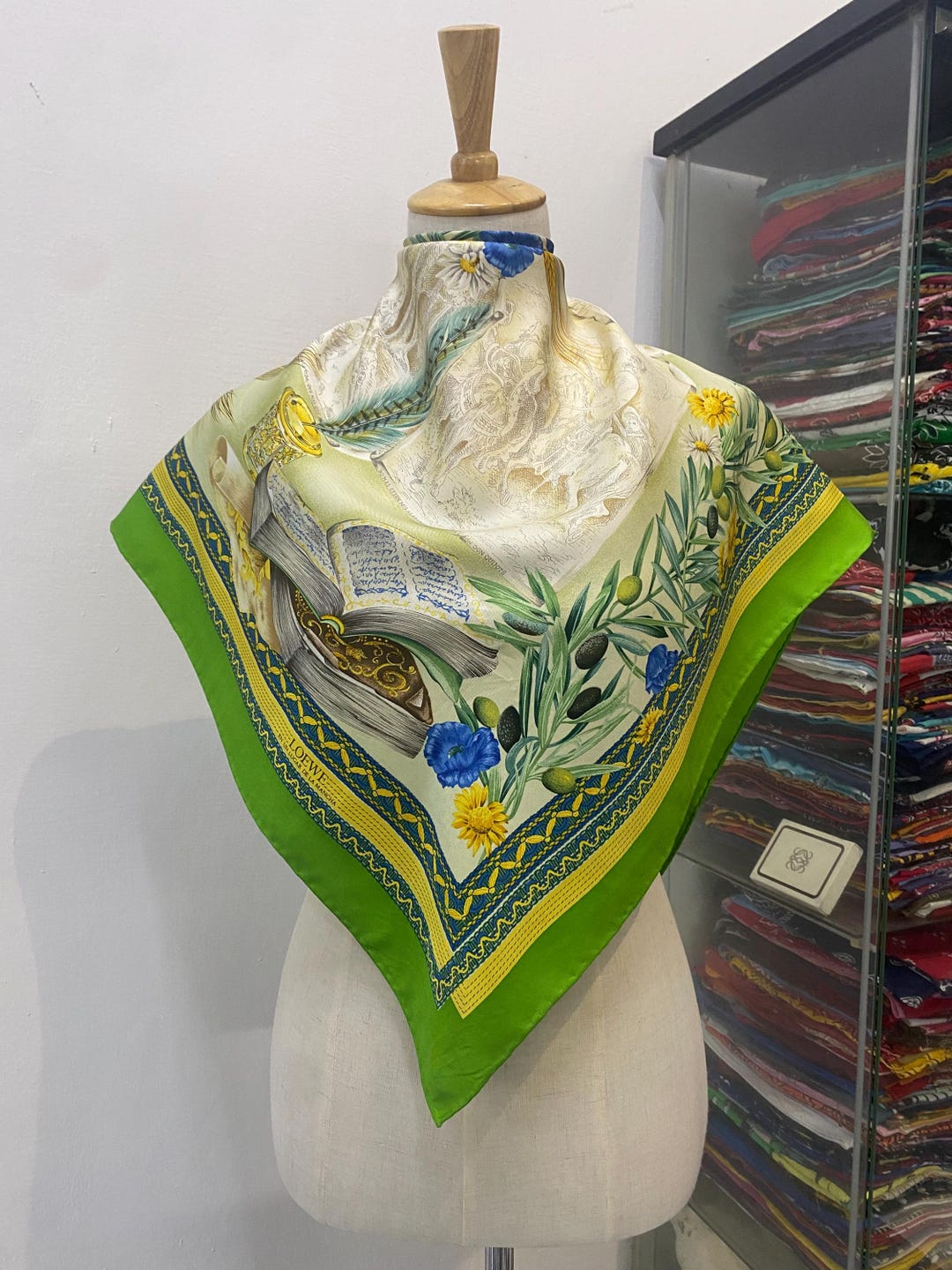LOEWE　ロエベ　シルク　スカーフ silk　scarf　Luxury LOEWE Silk Scarf Elegant Design Navy Blue 100% Authentic
