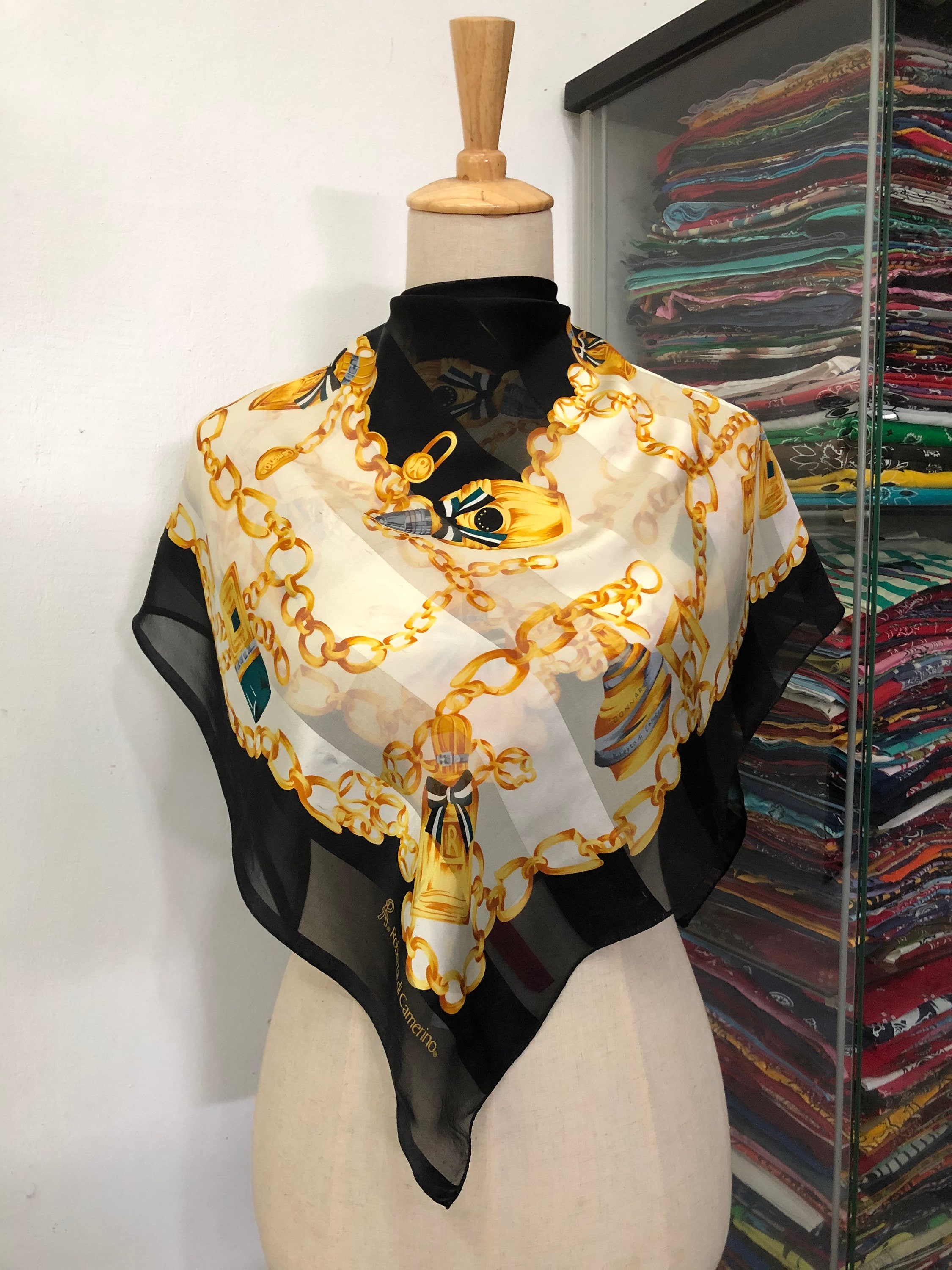 Vintage Roberta Di Camerino Silk Scarf Neckerchief Neckwear Vintage Roberta Di Camerino Silk Scarf Neckerchief Neckwear