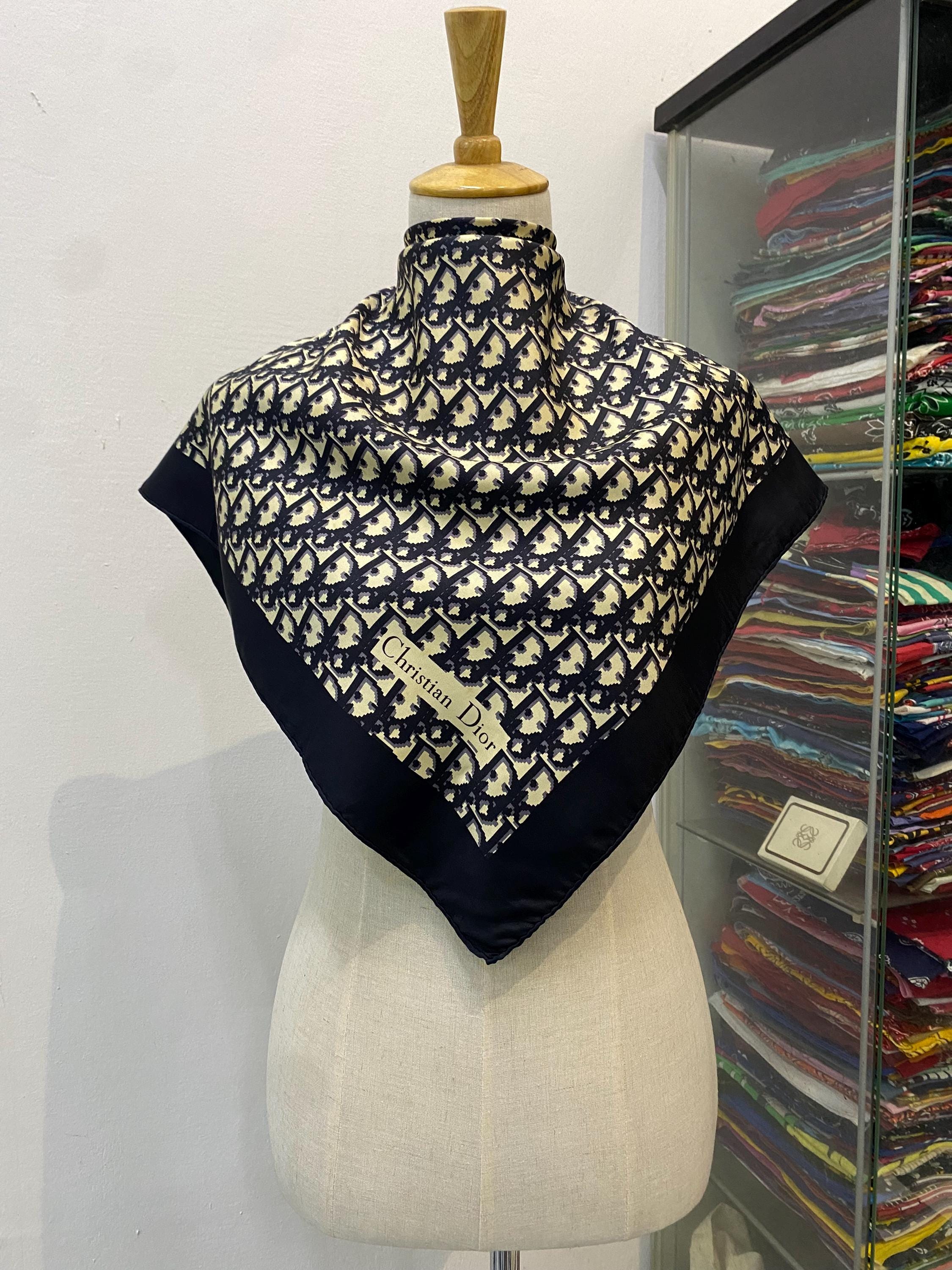 ♦️Christian Diorディオール ♦️トローターシルクスカーフ Vintage Christian Dior Trotter Silk Scarf Christian Dior Shawl
