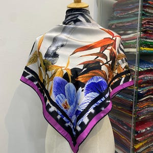 Vintage Silk Scarf, Twill Silk Scarf, Vintage Silk Muffler, Vintage Neck Scarf, Vintage Neck Accessories, Vintage Italian Silk Scarf,