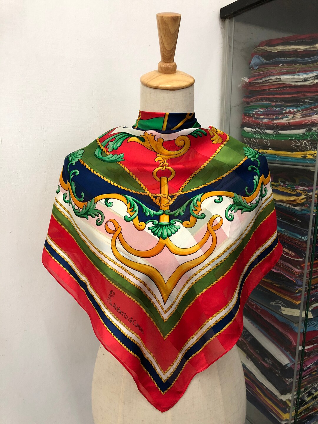 Foulard Roberta Di Camerino En Polyester Multicolore - Fabriqué En Italie - Neuf Sans étiquette
