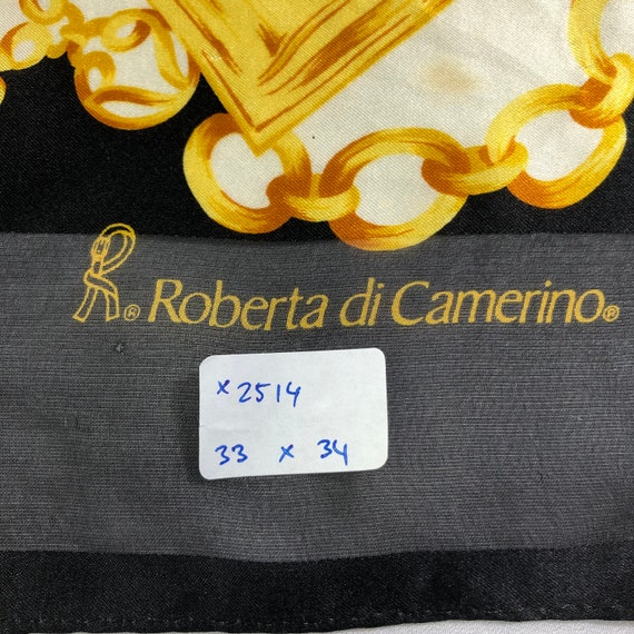 Roberta di Camerino vintage イタリア製シルクスカーフ Roberta di Camerino vintage イタリア製シルクスカーフ