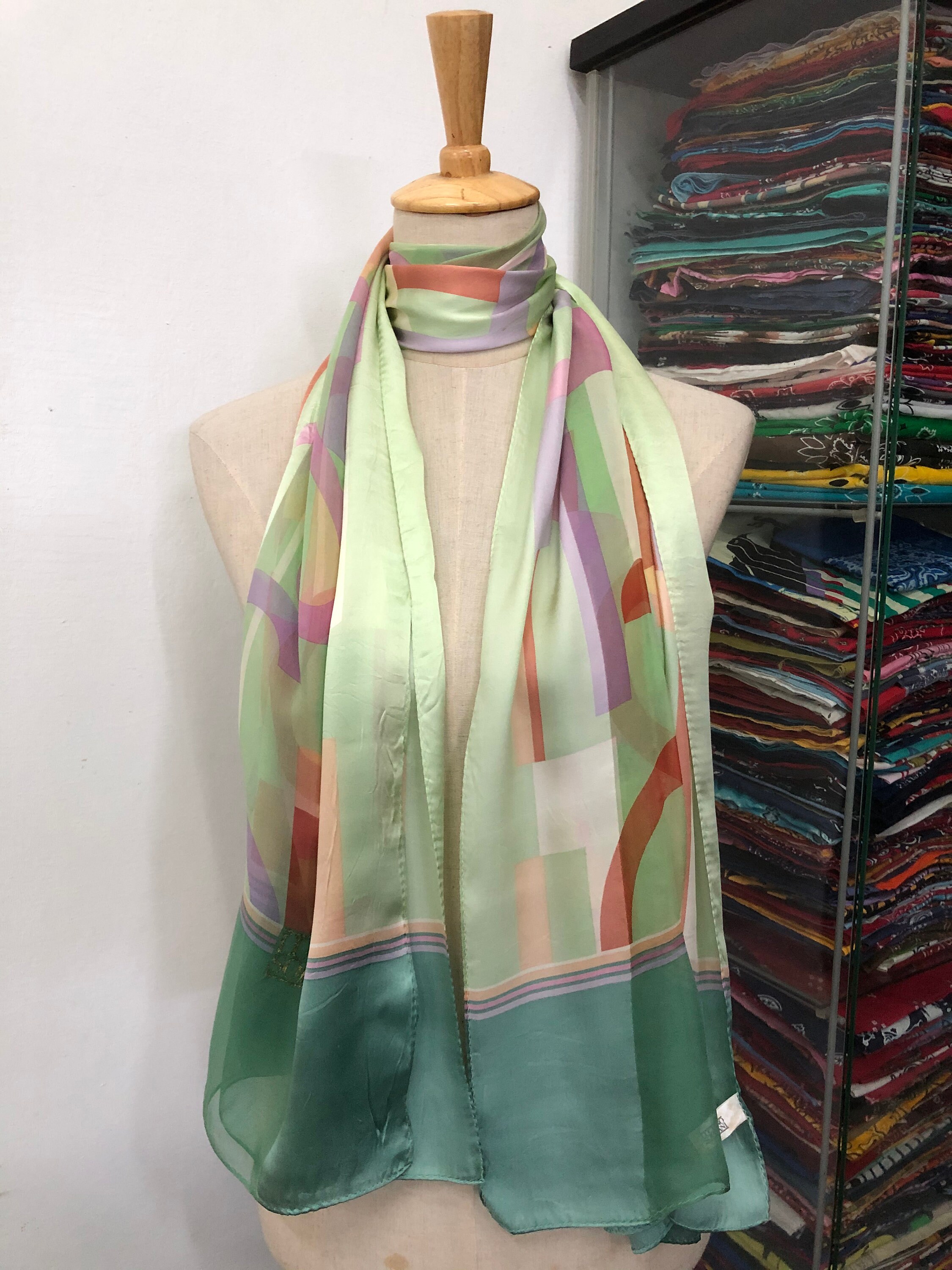 Vintage Luciano Soprani Silk Scarf, Luciano Soprani Silk Stole, Vintage Floral Scarf, Vintage Designer Scarf, Luciano Soprani Silk Muffler