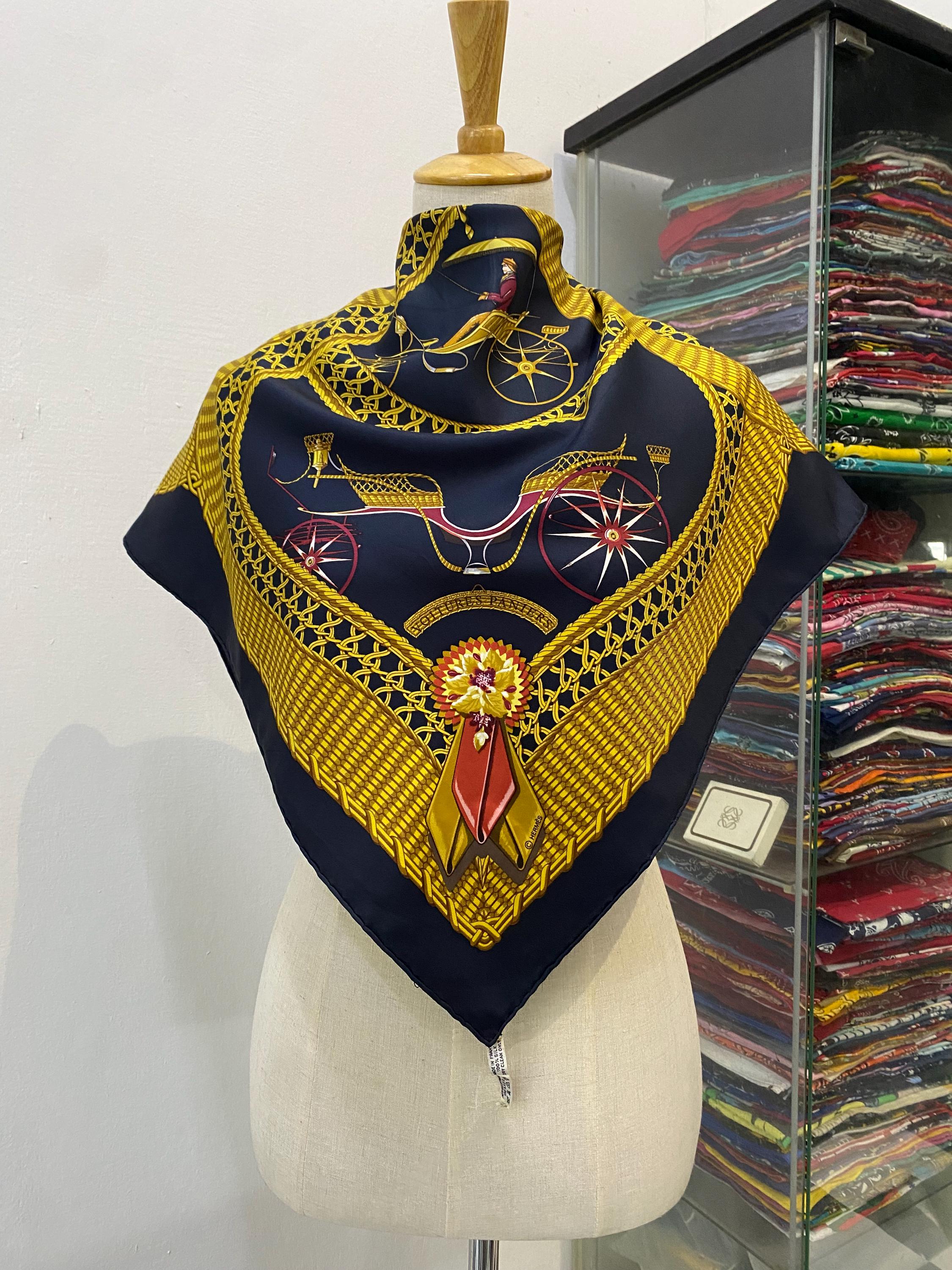 オールド エルメス カレ　スカーフ VOITURES PANIERS Vintage Hermes Voitures Paniers Silk Scarf Vintage Hermes Scarf