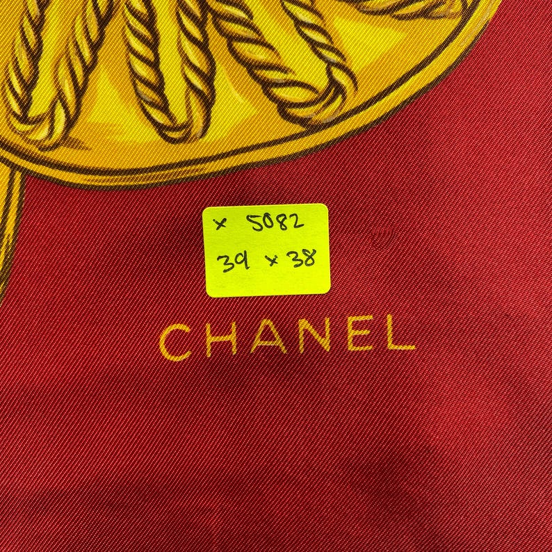 Bufanda de seda vintage de Chanel, bufanda de seda de Chanel, chal vintage de Chanel, pañuelo de seda de Chanel, bufanda vintage de Chanel, bufanda de Chanel París imagen 9