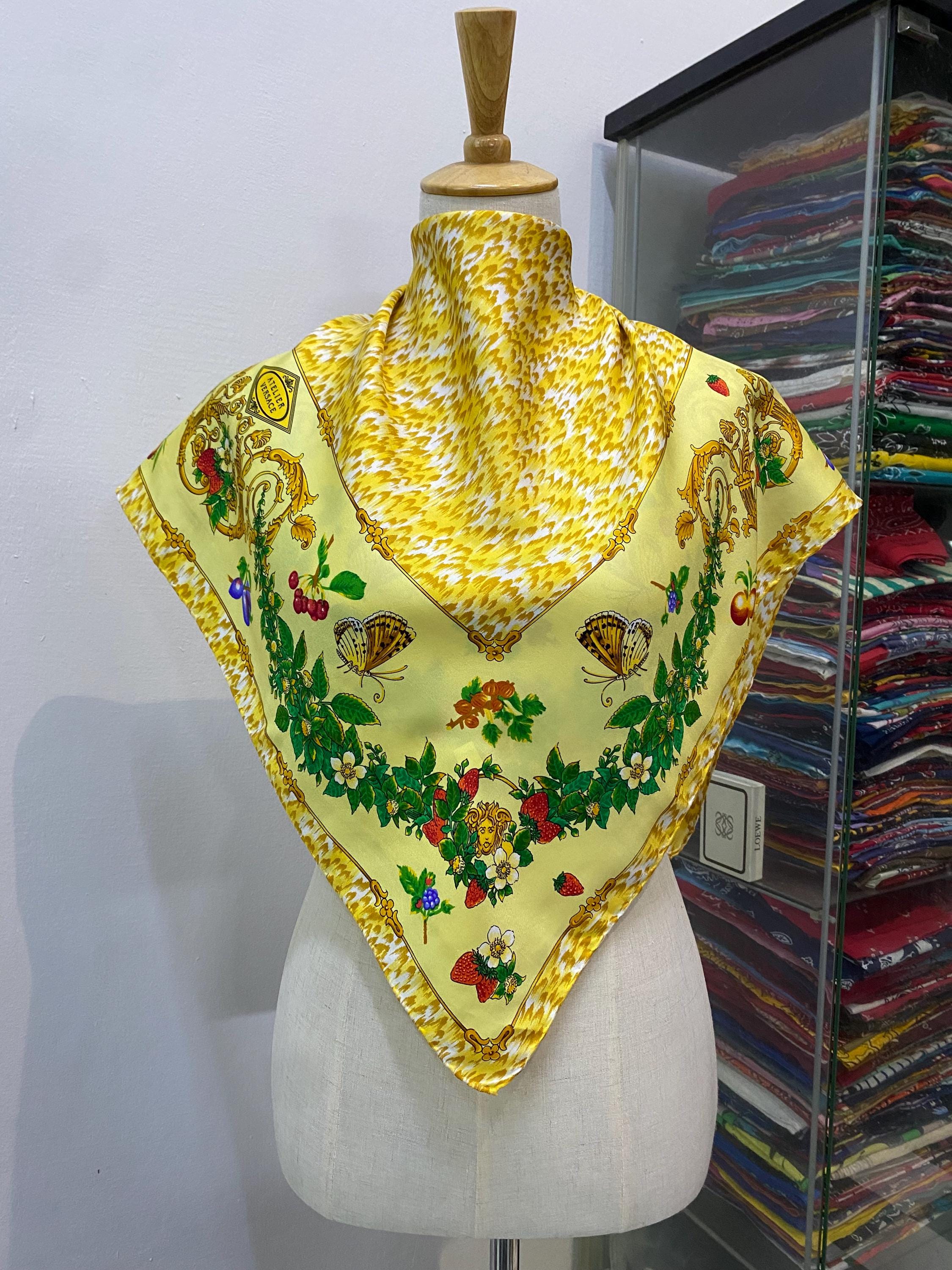 Gianni versace silk scarf - Etsy 日本