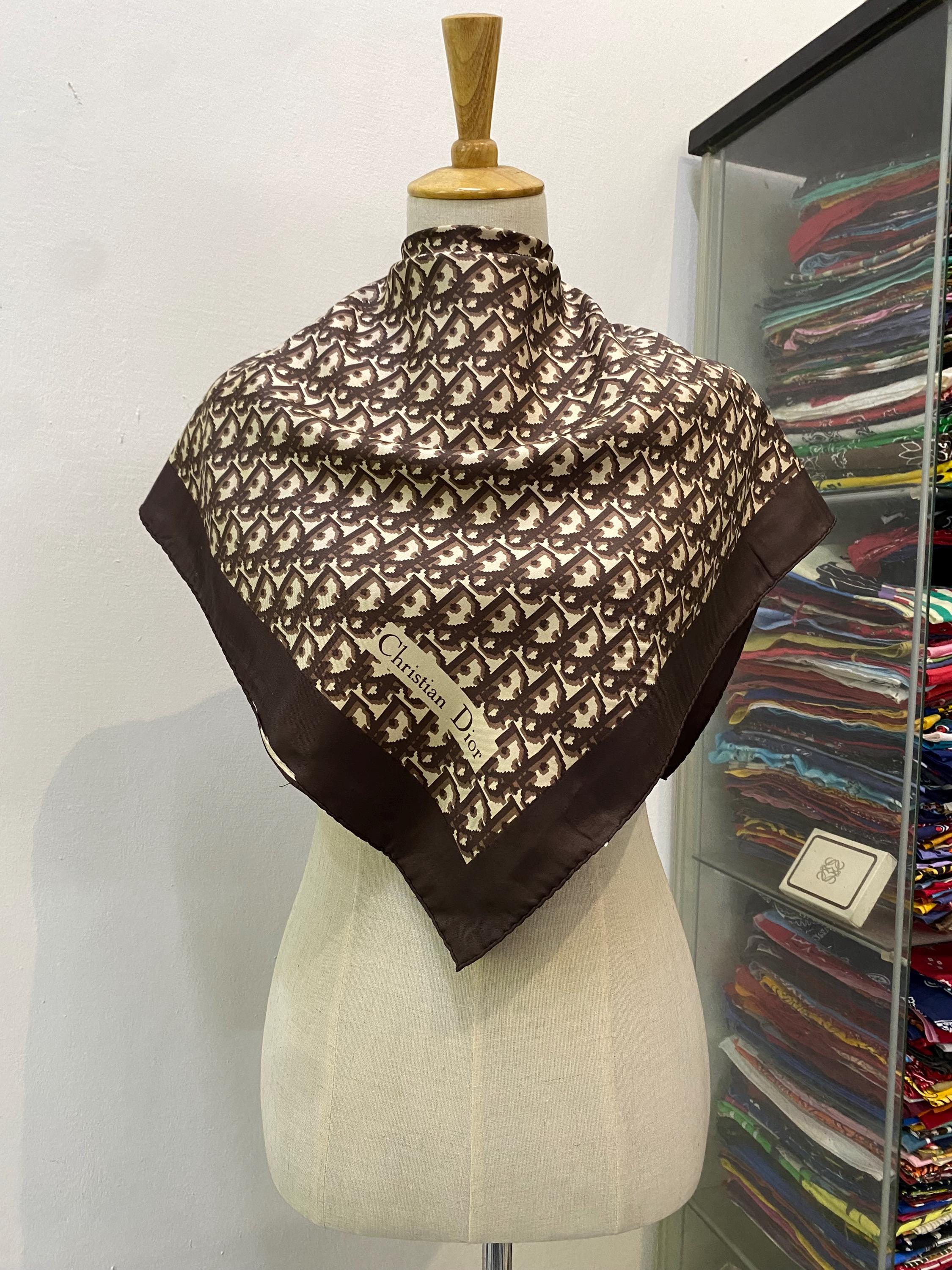 小物 AUTHENTIC VINTAGE CHRISTIAN DIOR SCARF Dior+Scarf+Detail.jpg?format=1500w
