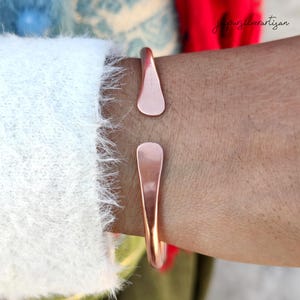Classic Hammered Bangle ~ Copper Stacking Bangle ~ Cuff Bangle Bracelet ~ Women Gift Bangle ~ Copper Jewelry ~ Charming Bangle Bracelet