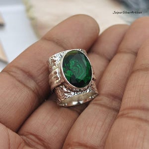 Stunning Emerald Ring ~ Silver Handmade Ring ~ Oval Shape Gemstone Ring ~ 925 Sterling Silver Jewelry ~ Dainty Ring ~ Gift For Anniversary