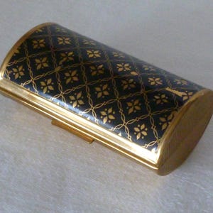 Vintage Kigu Barrel Shaped Cigarette Case
