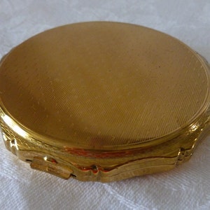 Vintage Kigu Goldtone Powder Compact