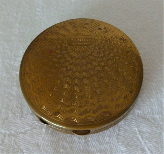 Vintage Yardley Powder Compact with Lavender Sell… - image 2