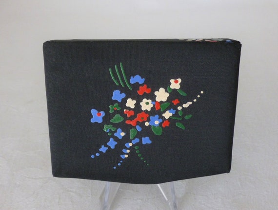 Very Pretty Vintage Fabric Powder Compact with Colour… - Gem