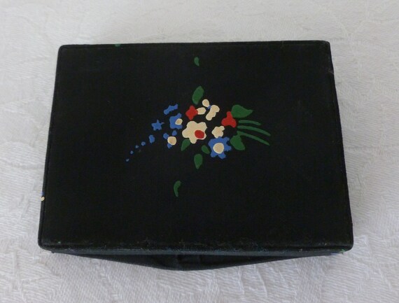 Very Pretty Vintage Fabric Powder Compact with Colour… - Gem
