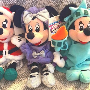Minnie Mouse Bean Bag Plush, Original Tags/Disney Store! image 1