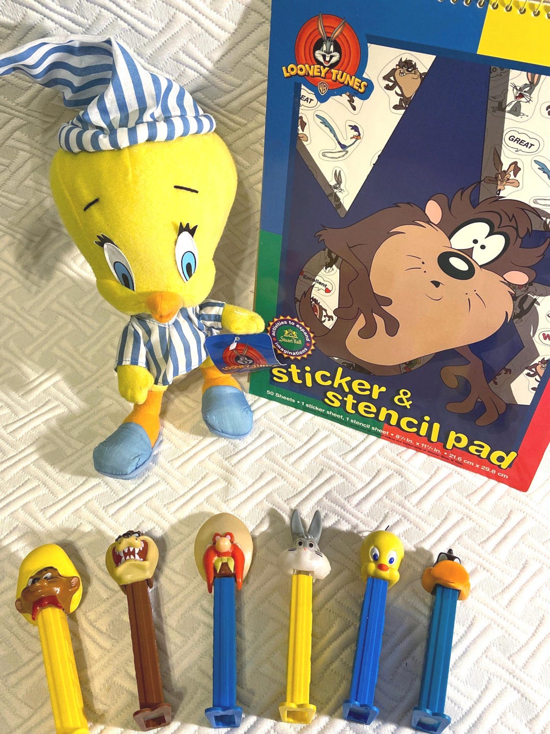 Vintage Looney Tunes Collectible Set: Tweety Plush, Taz Sticker