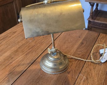 Antyczna mosiężna lampa bankierska z początku XX wieku