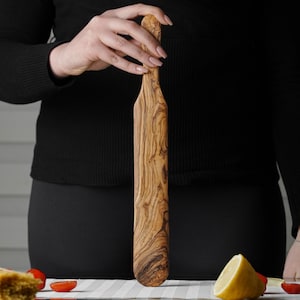 Handgefertigte Spurtle aus Olivenholz – Die All-in-One Küchenhelfer | Ohne Bienenwachs