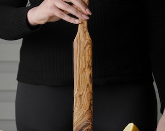 Handcrafted Olive Wood Spurtle – The All-in-One Kitchen Tool | Free Beeswax