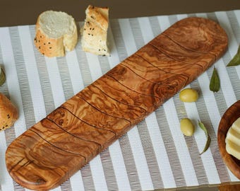 Tagliere per il pane in legno d'ulivo fatto a mano - Scanalature per affettare e personalizzazione gratuita