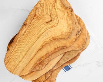 Wholesale Handmade Olive Wood Cutting Boards: A Set of Bulk Wooden Chopping Boards