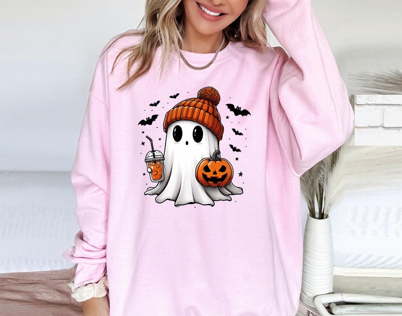 Halloween Ghost Sweatshirt, Cute Ghost Sweater, Womens Halloween Sweater, Spooky Season Sweatshirt, Halloween Party Sweater, Cute Fall Sweat bild 4