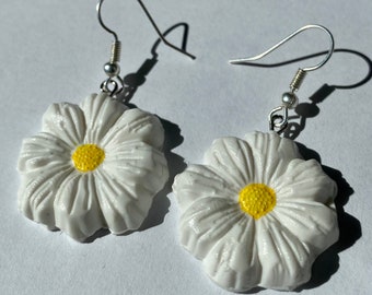 Daisy Earrings, Polymer Clay, Handmade Daisy Earrings, Polymer Clay Flower Earrings, White Daisy Earrings, Stainless Steel