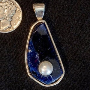 Sodalite and White Pearl Pendant