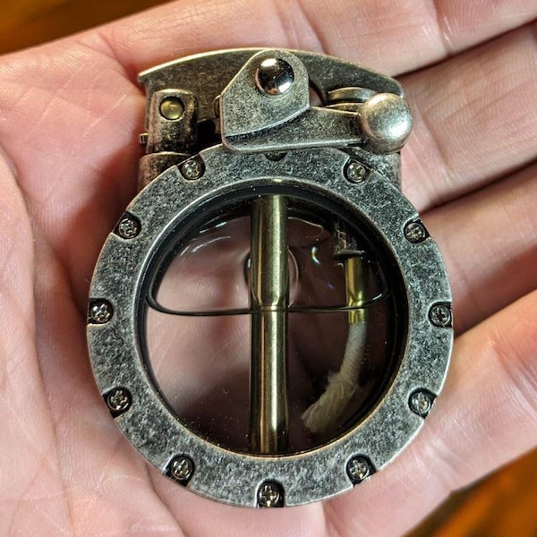 Mechero Steampunk transparente de trinchera: Inspirado en la época, en caja de regalo. ¡Ya disponible!