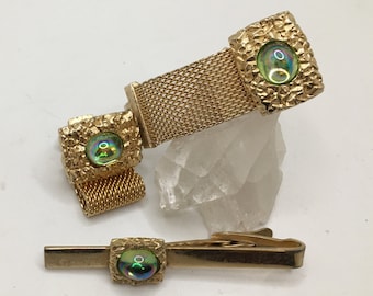 Vintage Cufflinks  Tie clip Set  Hickok Unique Gold Tone Green Stone Nagged  Weeding Gift for Groom Cufflinks U.S.A