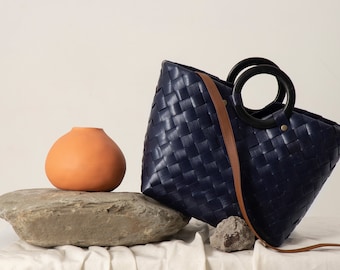 BreezyWeave Summer Tote: Your Stylish Companion for Work and Travel