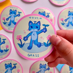 Toque na grama Mensagem engraçada de gato bobo - adesivo circular
