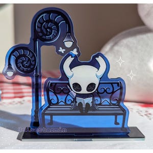 Voyageur debout en acrylique Hollow Knight | Support pour figurine de chevalier | Adorable copain de bureau