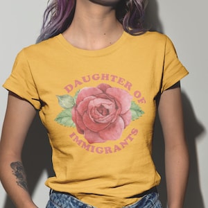 Camiseta de hija de inmigrantes, camisetas latinas, camiseta de inmigrantes, camiseta de Chula, camiseta española, camiseta feminista latina, poder latino, camiseta latina