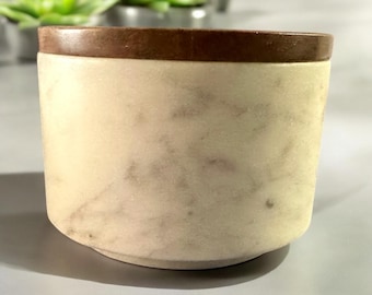 Marble Salt Cellar with Lid, Hand-Crafted White Marble Salt Holder, Large Pinch Pot with Air-Tight Lid, Solid Marble