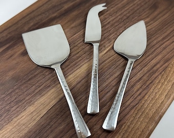Cheese Knives Set Charcuterie Knives Cheese Knife Set of 3 Stainless Steel Hand-Crafted Cheese Knife Gift Set Fun Cheese Tools w/Storage Bag