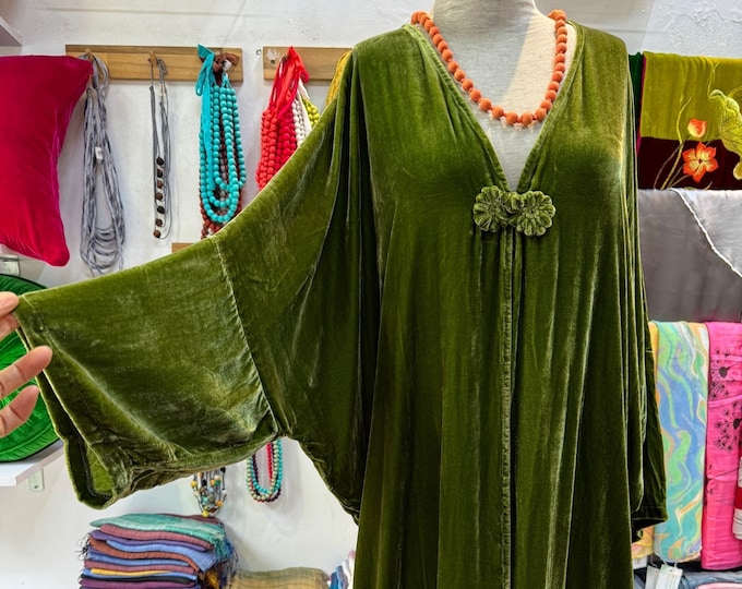 Luxury Silk Velvet Cardigan for Women, Silk Velvet Coat for Party, Silk Velvet Duster in Various Colors.