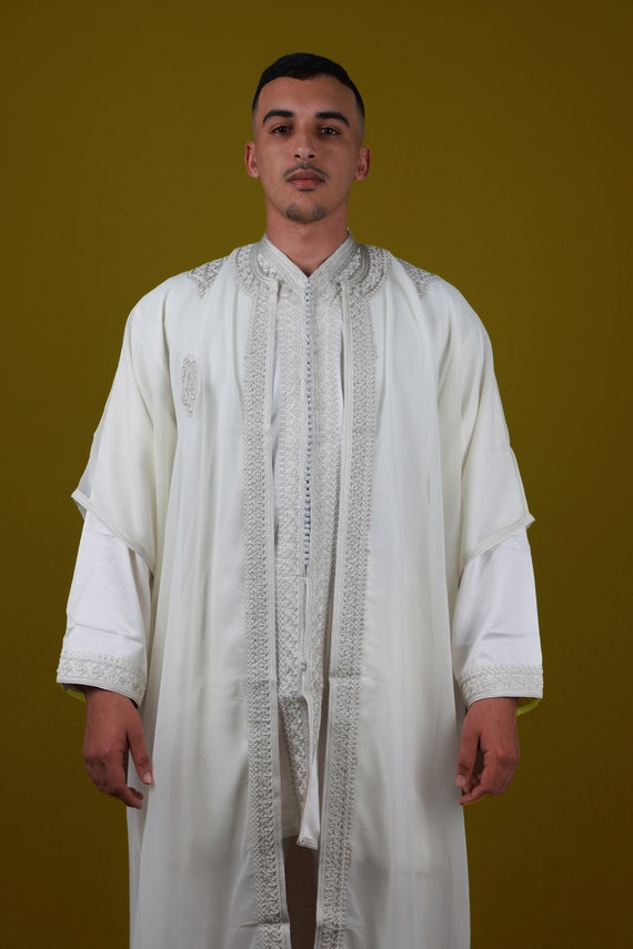 希少品★モロッコ民族衣装 男性用 カフタンスーツ 礼装用 オフホワイト 高級品！ 希少品☆モロッコ民族衣装 男性用 カフタンスーツ 礼装用 オフホワイト