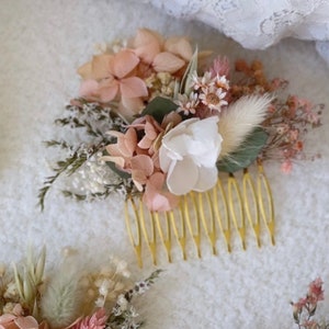 Comb made of dried and preserved flowers for bohemian wedding pale pink hydrangea boho