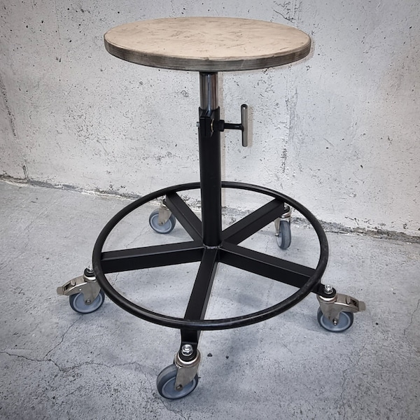 Build Plans for a high adjustable Workshop stool with wheels