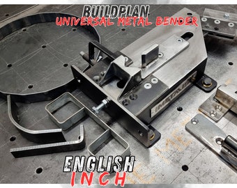 Puede incluir: Una herramienta de doblado de metal con una placa de metal y una palanca. La herramienta está etiquetada como "BUILDPLAN UNIVERSAL METAL BENDER" y "ENGLISH INCH".