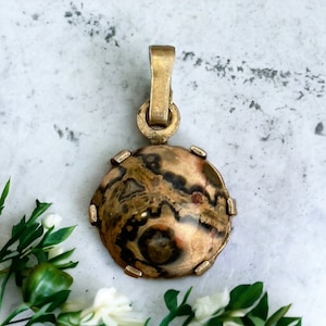 Old chain pendant real silver 21 x 13 mm vintage design noble gift eye-catcher pendant rare retro timeless gemstone dino egg look