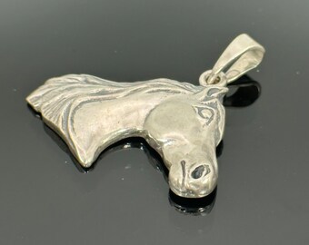 Ciondolo a forma di cavallo rampante, ciondolo equestre in argento sterling - Italia