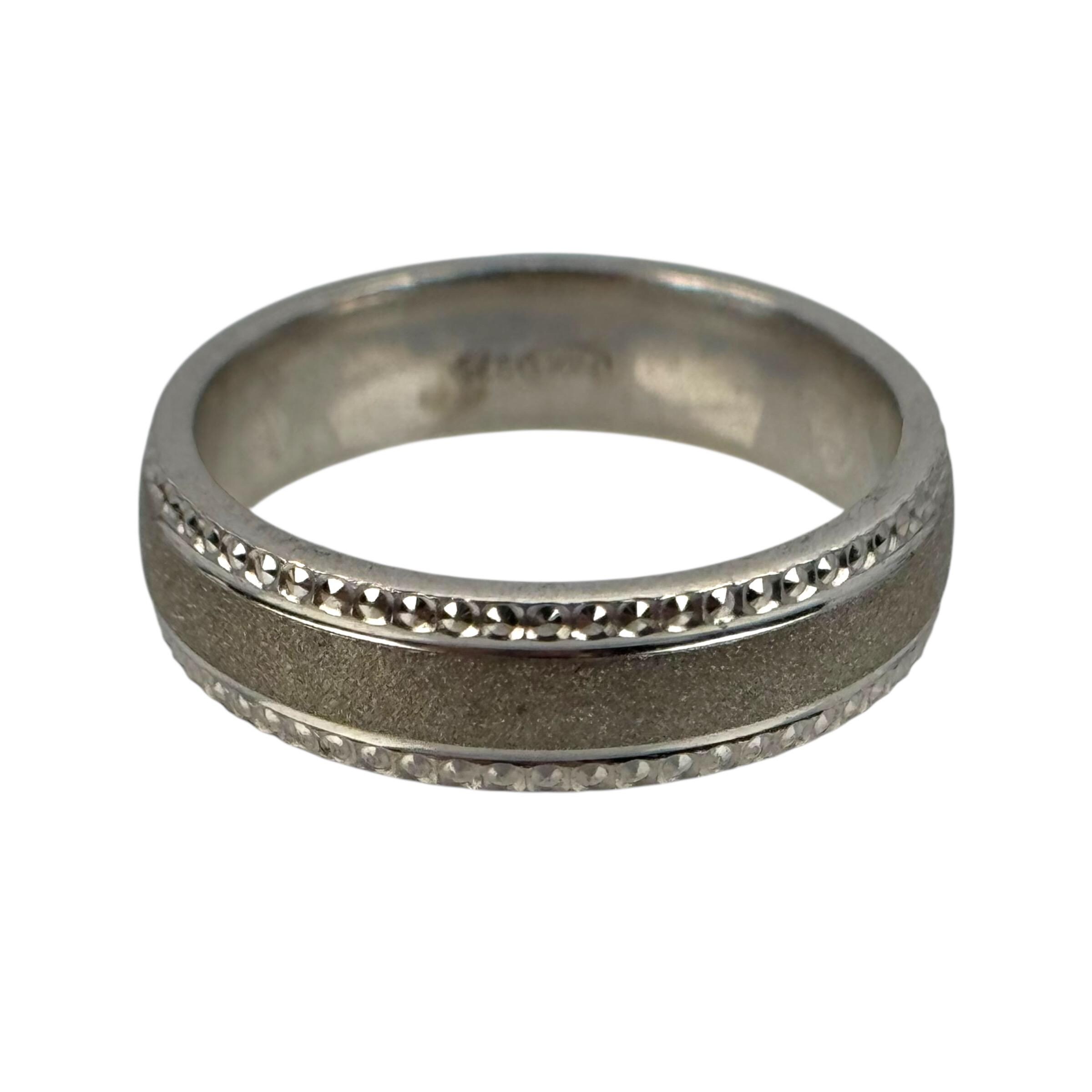 Bague En Argent Moderne - Taille 50, Occasion En Bon état